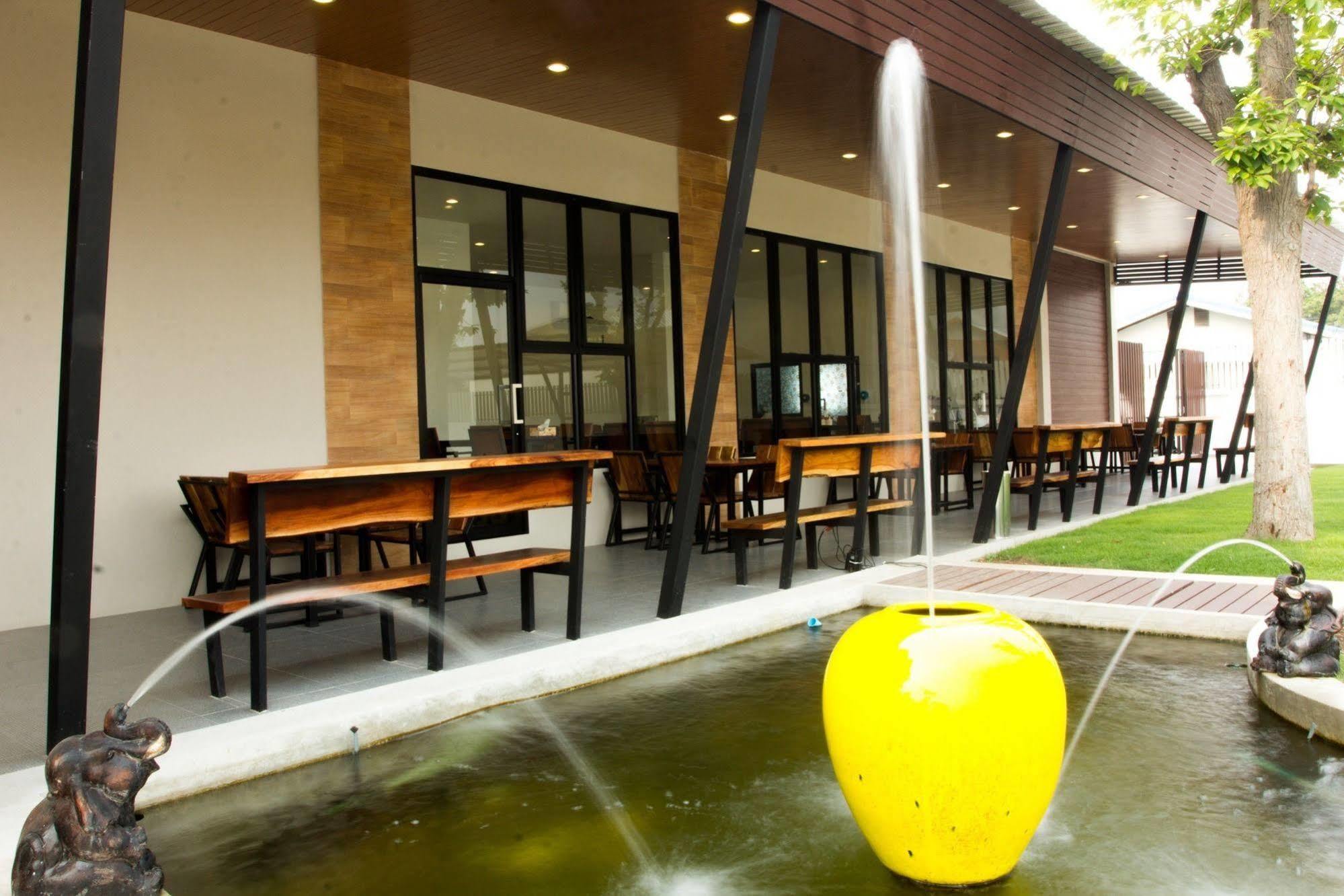 Np Hotel Buriram Kültér fotó